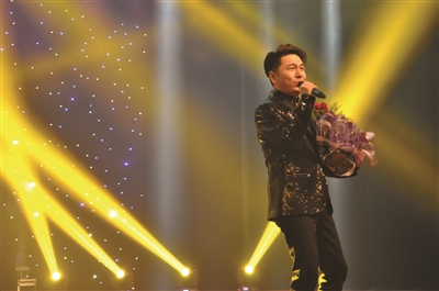 曹野川鋼琴巡演“夢(mèng)圓萬(wàn)家” 泗洪公益音樂(lè)會(huì)成功舉辦